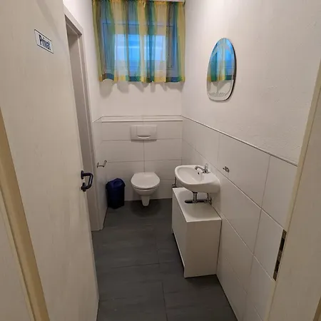 Souterrainwohnung Lägenhet *